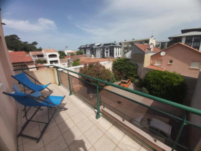 Centre, Grand T2 balcon Pkg, plage gare 600m, Trés calme